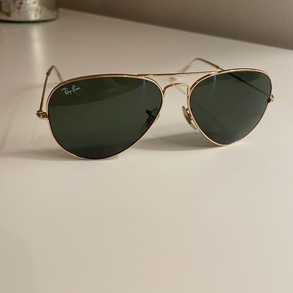Ray Ban Aviator Classic Sunglasses - Picture 3 of 6